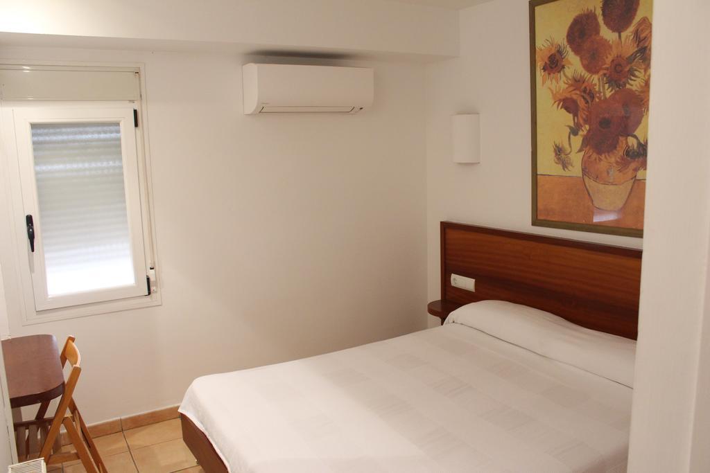 Hostal Cristina كاذاكيس المظهر الخارجي الصورة